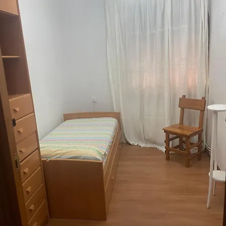 Casa Lopez בית הארחה *